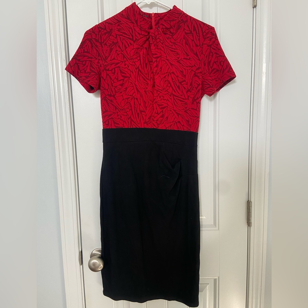 Red and Black zip up high neck classy dress❤️🖤